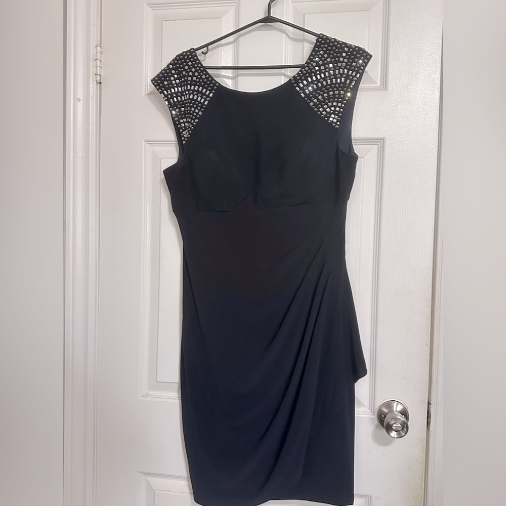 Elegant Black Sleeveless Dress